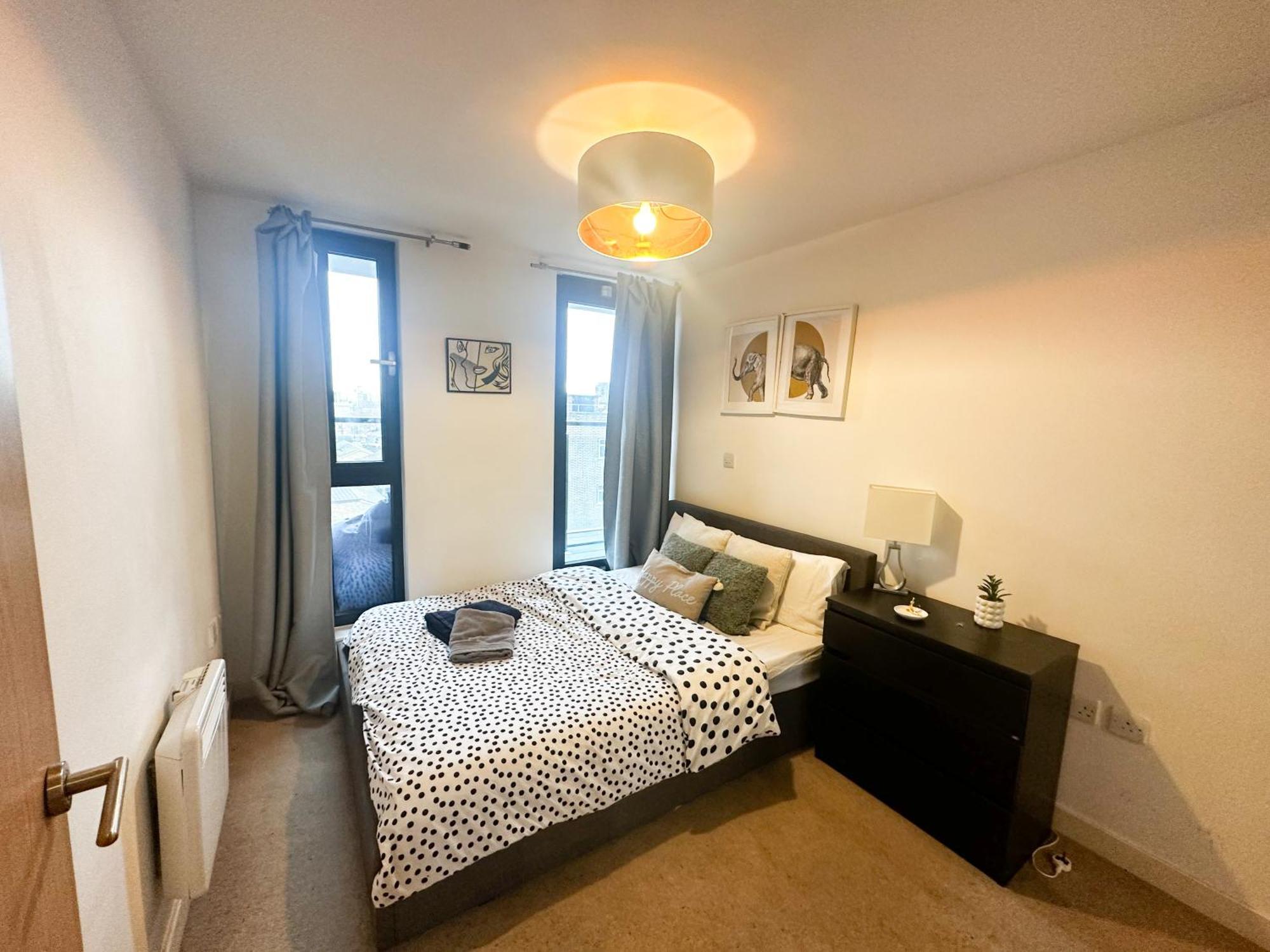Shard Views Apartment *