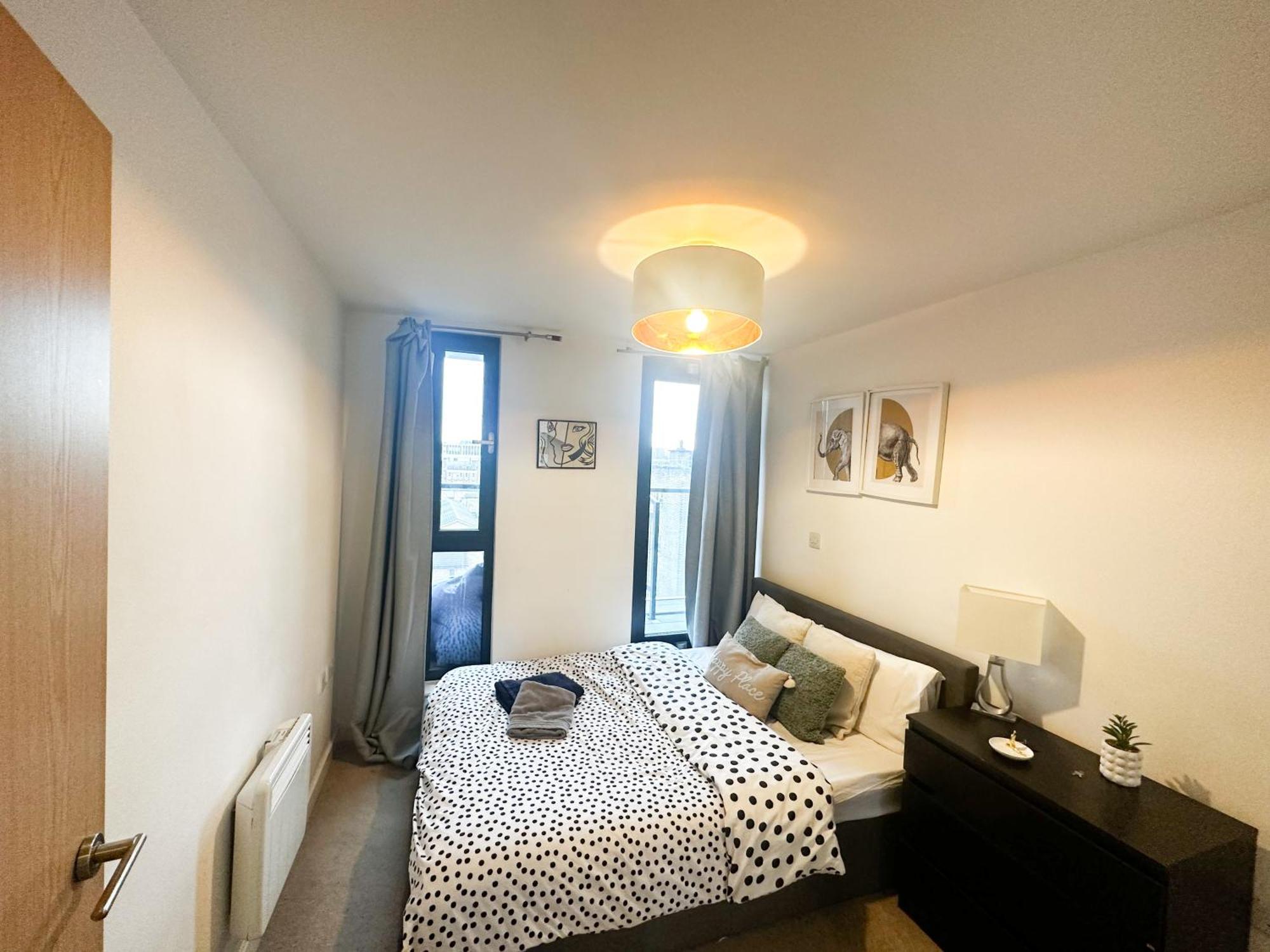 Shard Views Apartment London