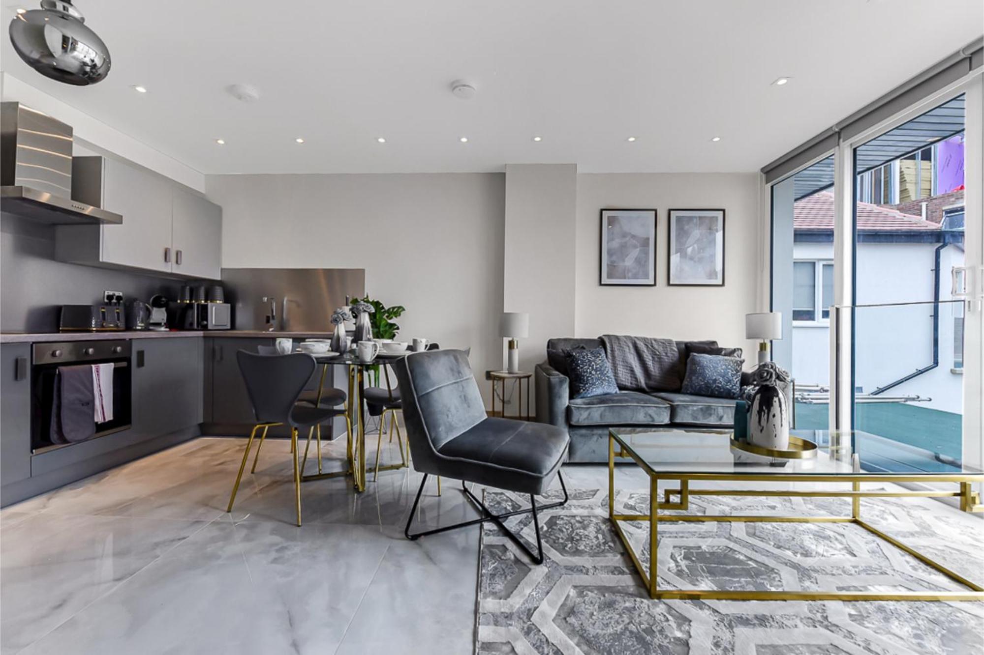 Contemporary 2 Bedroom Flat In Excellent Location! * London