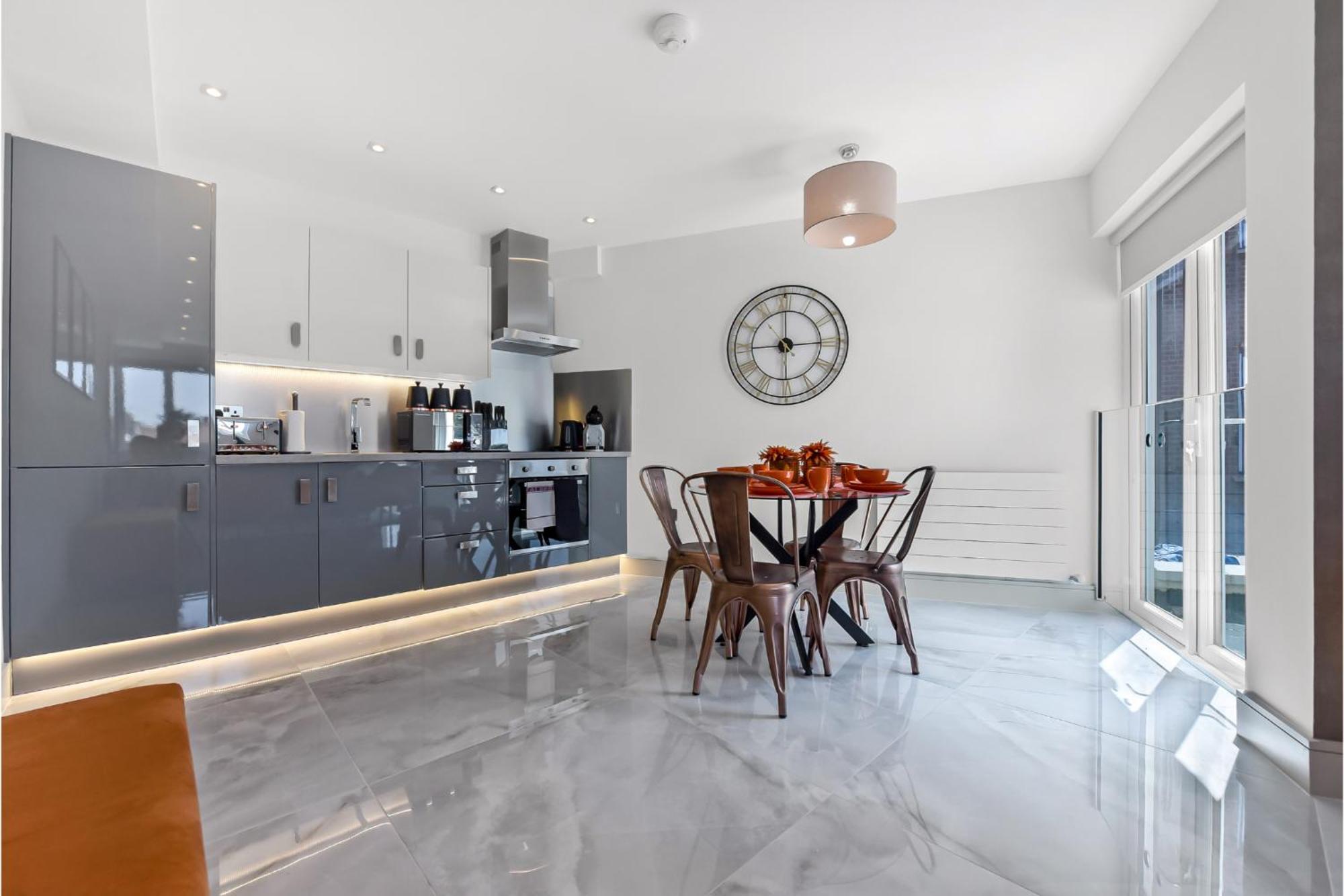 Beautiful, Stylish & Modern - Great For Transport! Appartement *