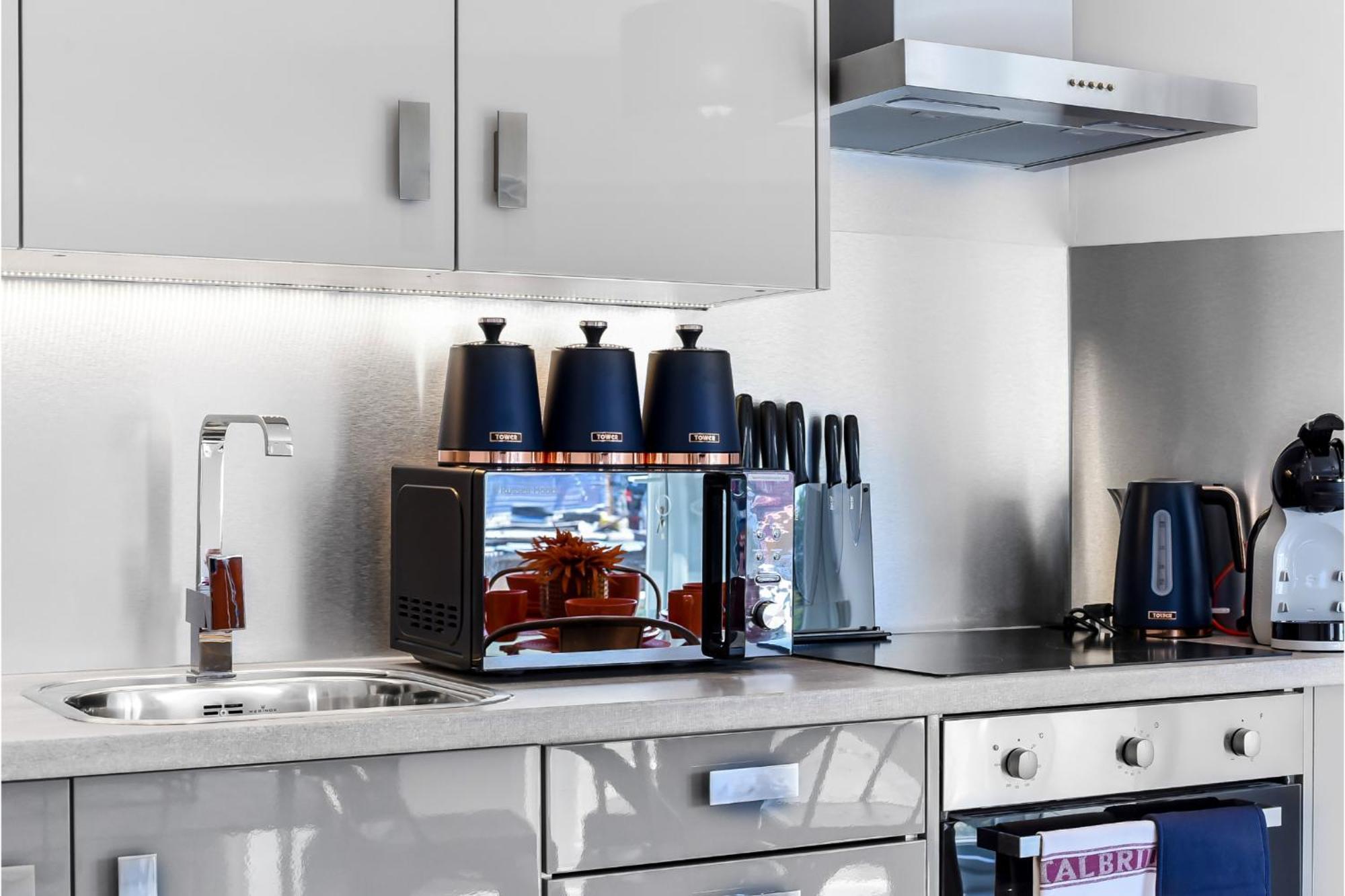 Beautiful, Stylish & Modern - Great For Transport! Appartement