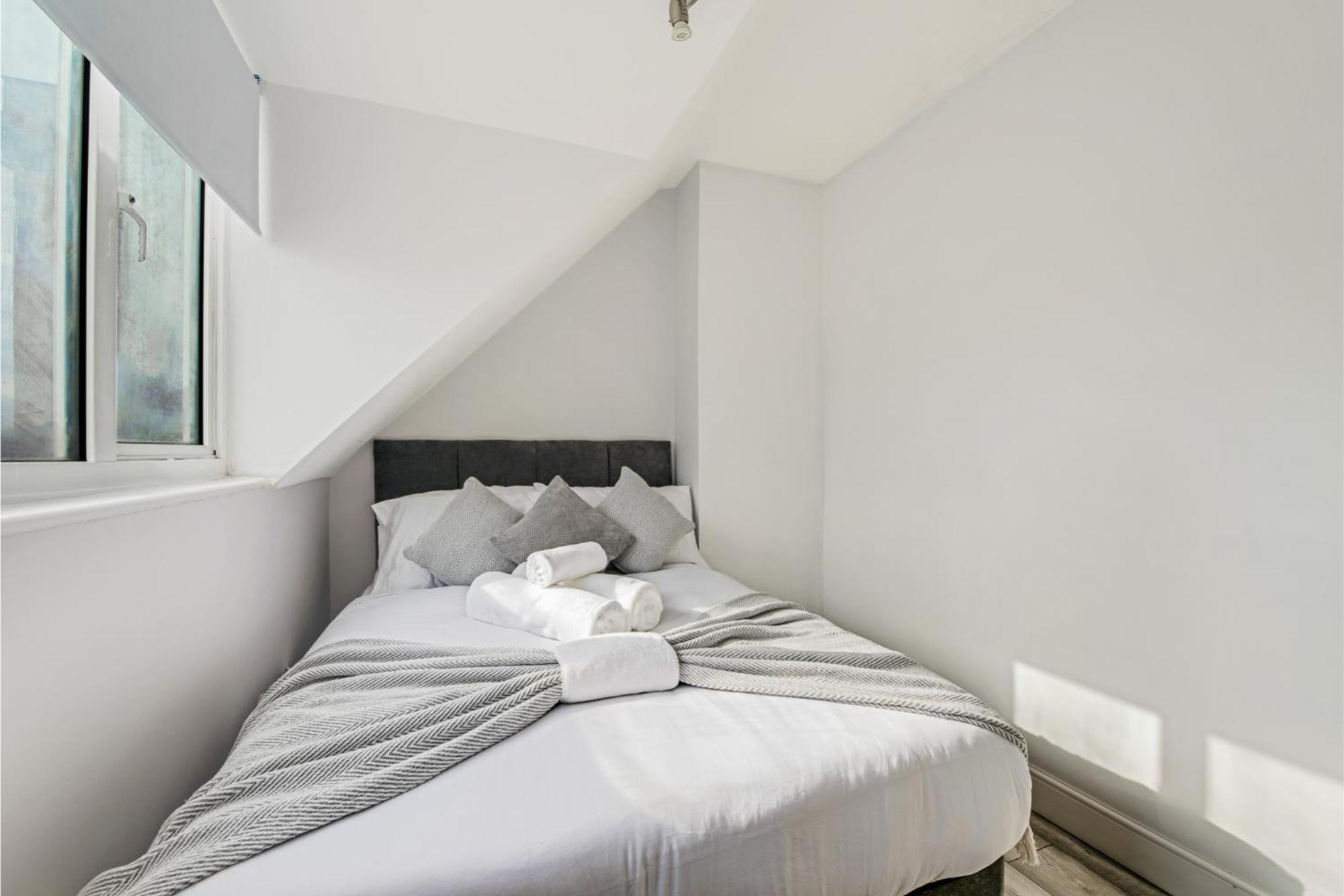 Sweet And Lovely 2br With Free Parking Leilighet