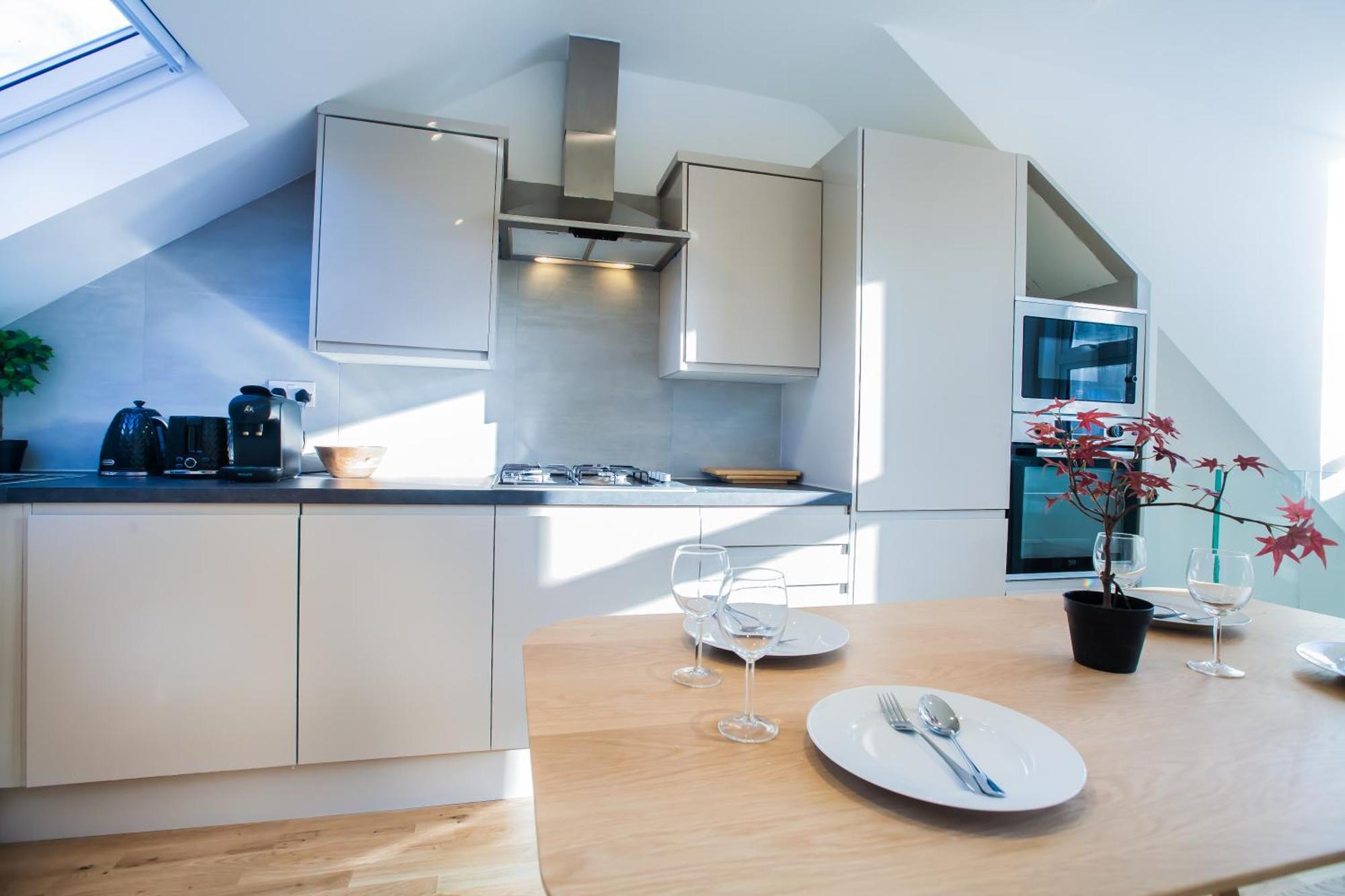 Luxury Fulham 3 Bedroom Garden House Apartment London