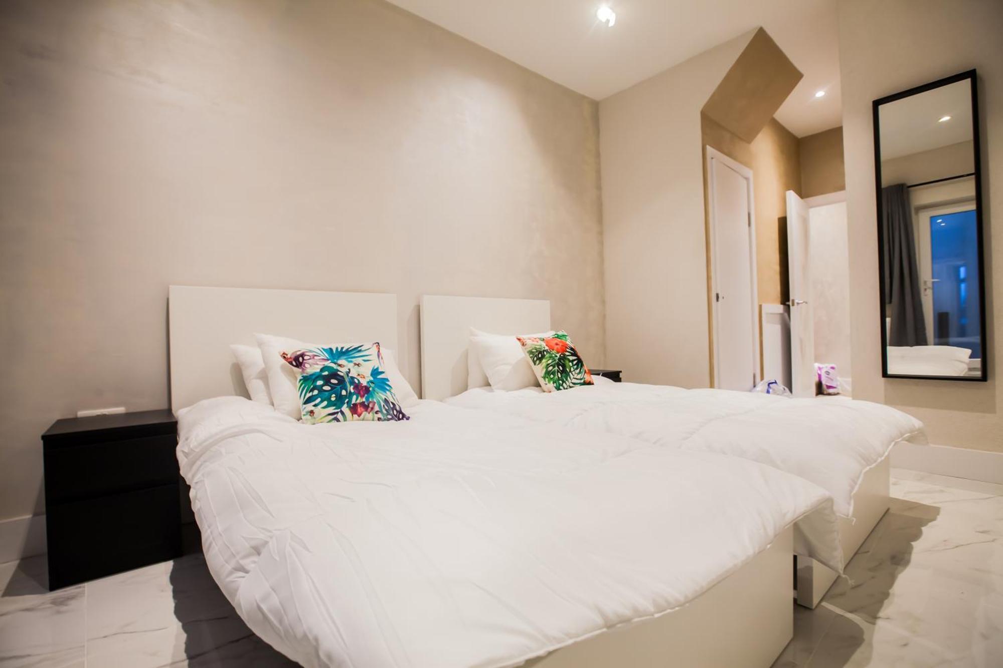 Luxury Fulham 3 Bedroom Garden House Apartment