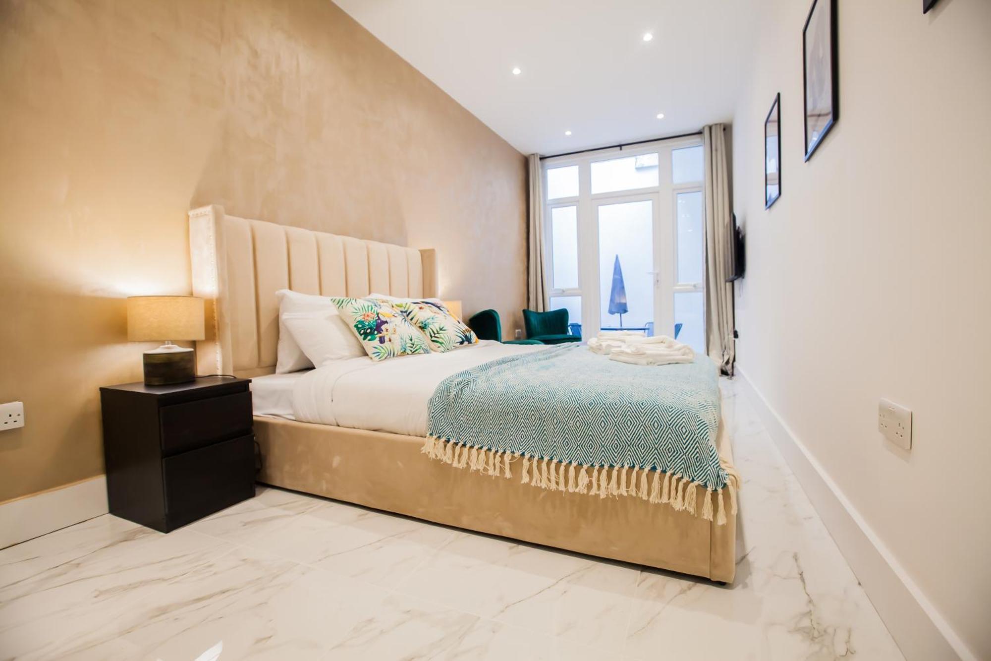 Luxury Fulham 3 Bedroom Garden House London