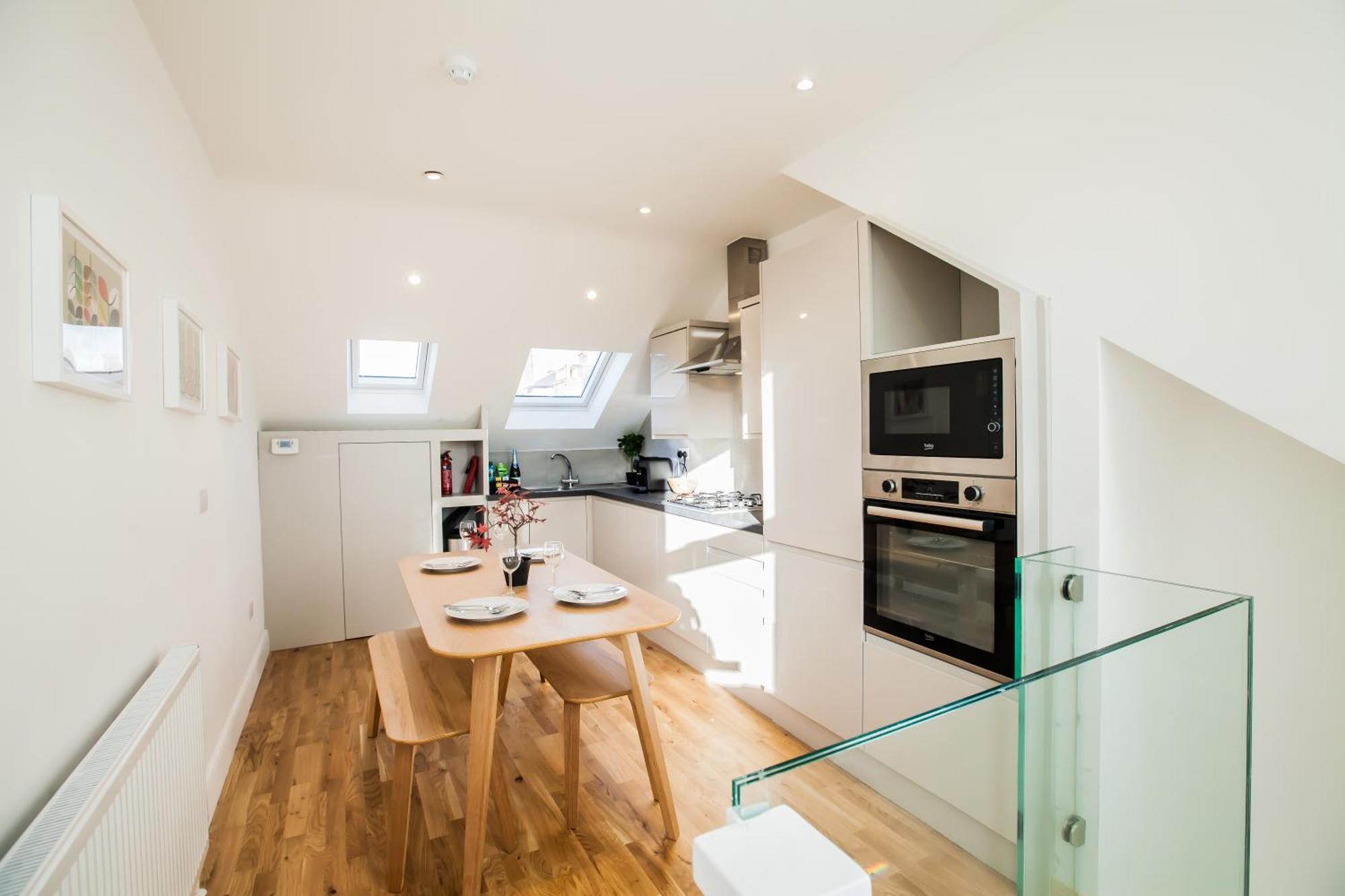 Luxury Fulham 3 Bedroom Garden House Apartment