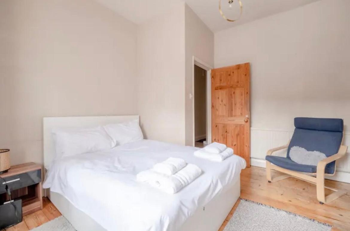 Stylish 2 Bed Garden Flat In Zone 1 Central *