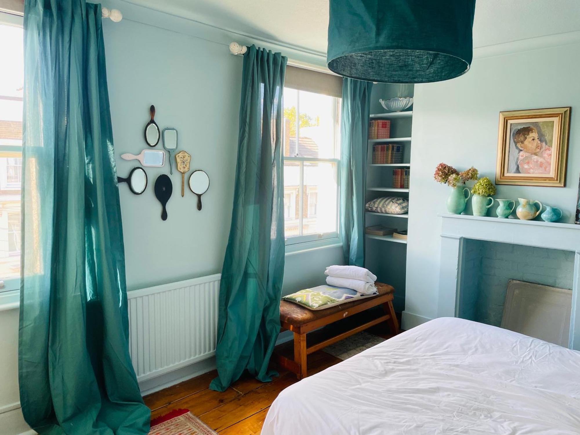 Feriehus Beautiful Victorian House, Sleeps 12 London