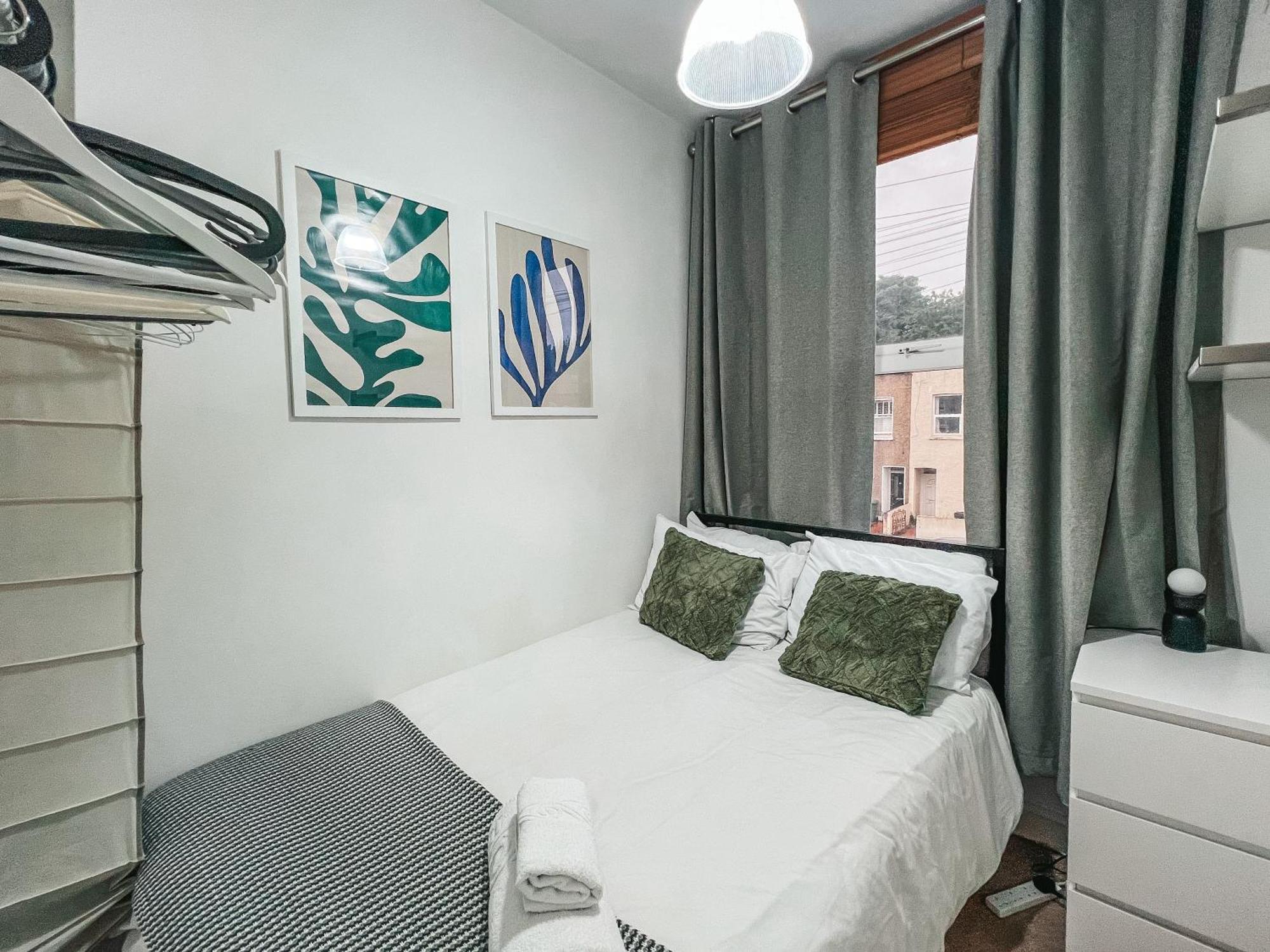 Gorgeous 3 Bed With Garden Office By Staybynumbers Appartement