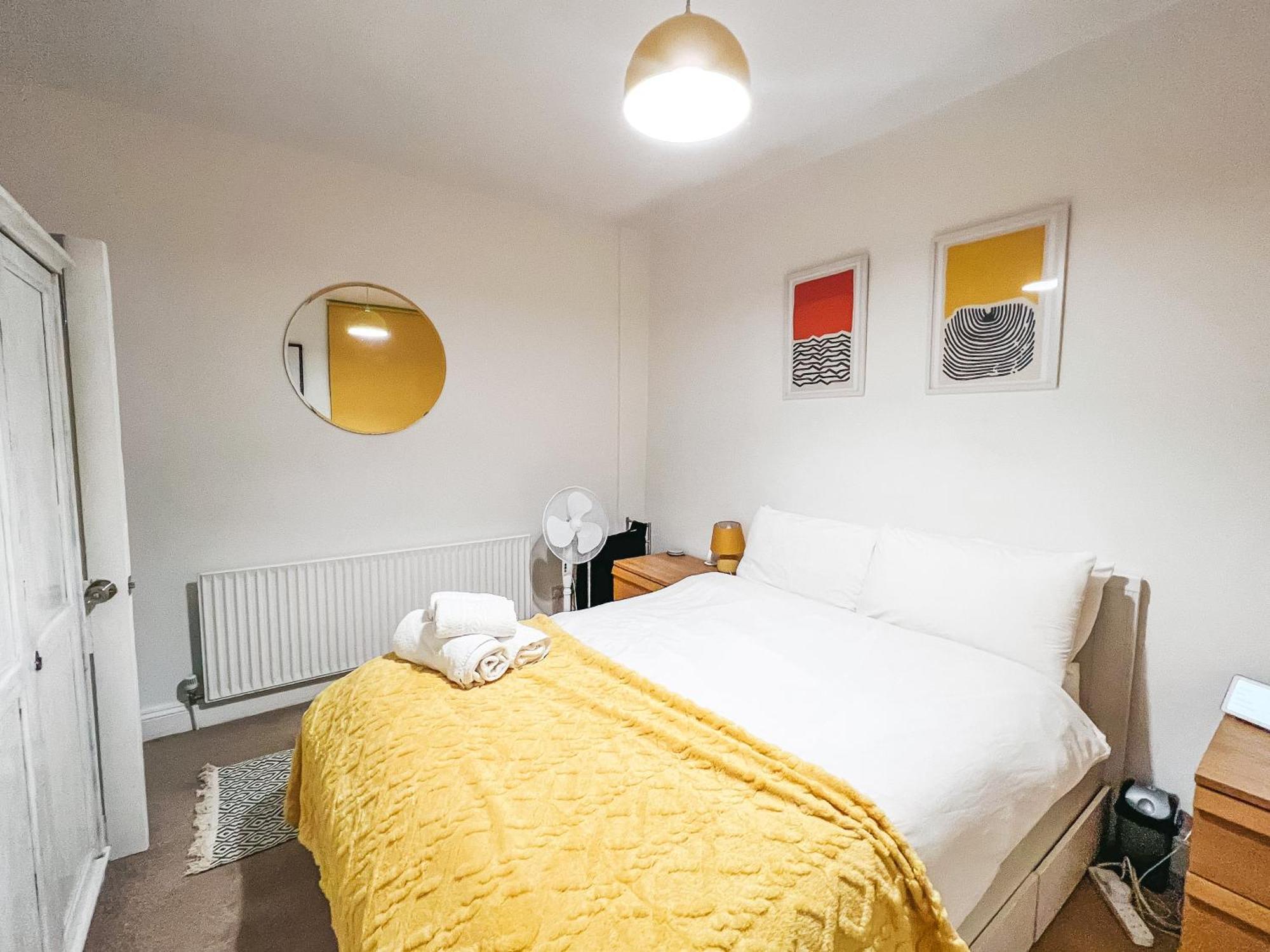 Gorgeous 3 Bed With Garden Office By Staybynumbers Appartement