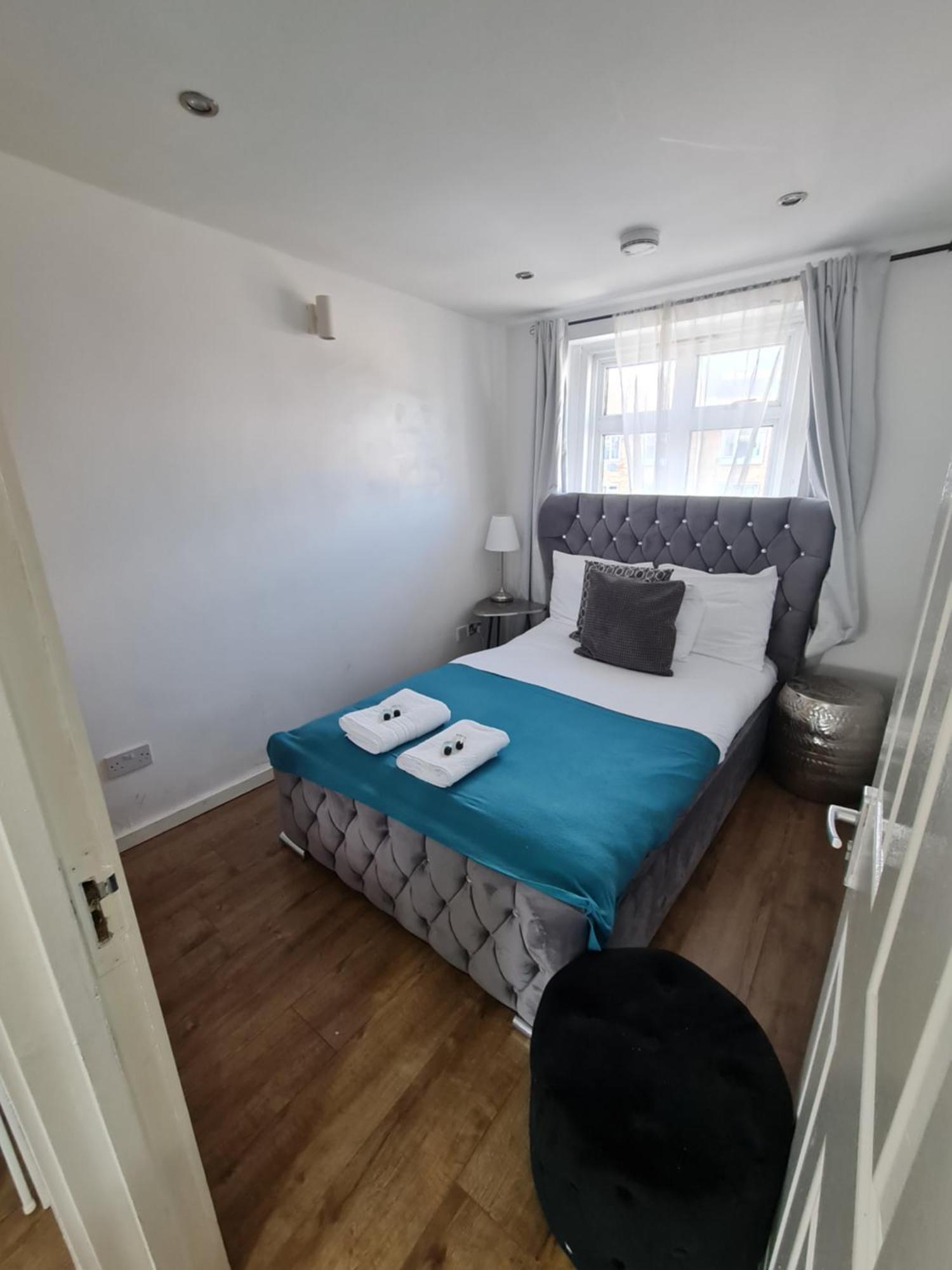 Apartment Smart & Bright