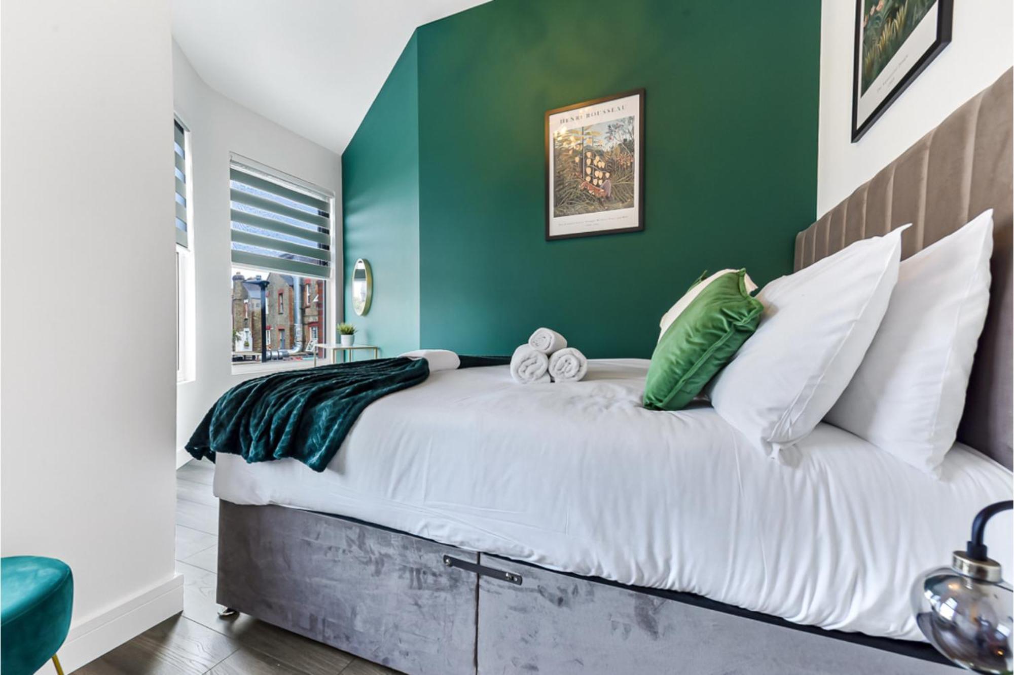 Stylish And Family Friendly 3 Bedroom Apartment