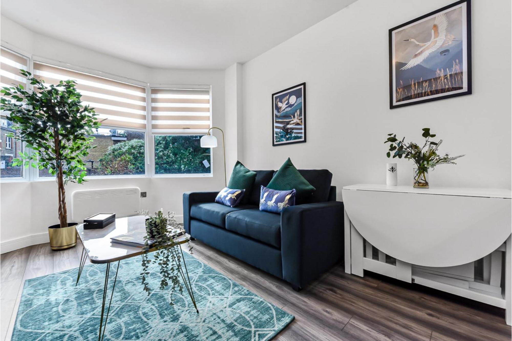 Apartment Stylish And Family Friendly 3 Bedroom
