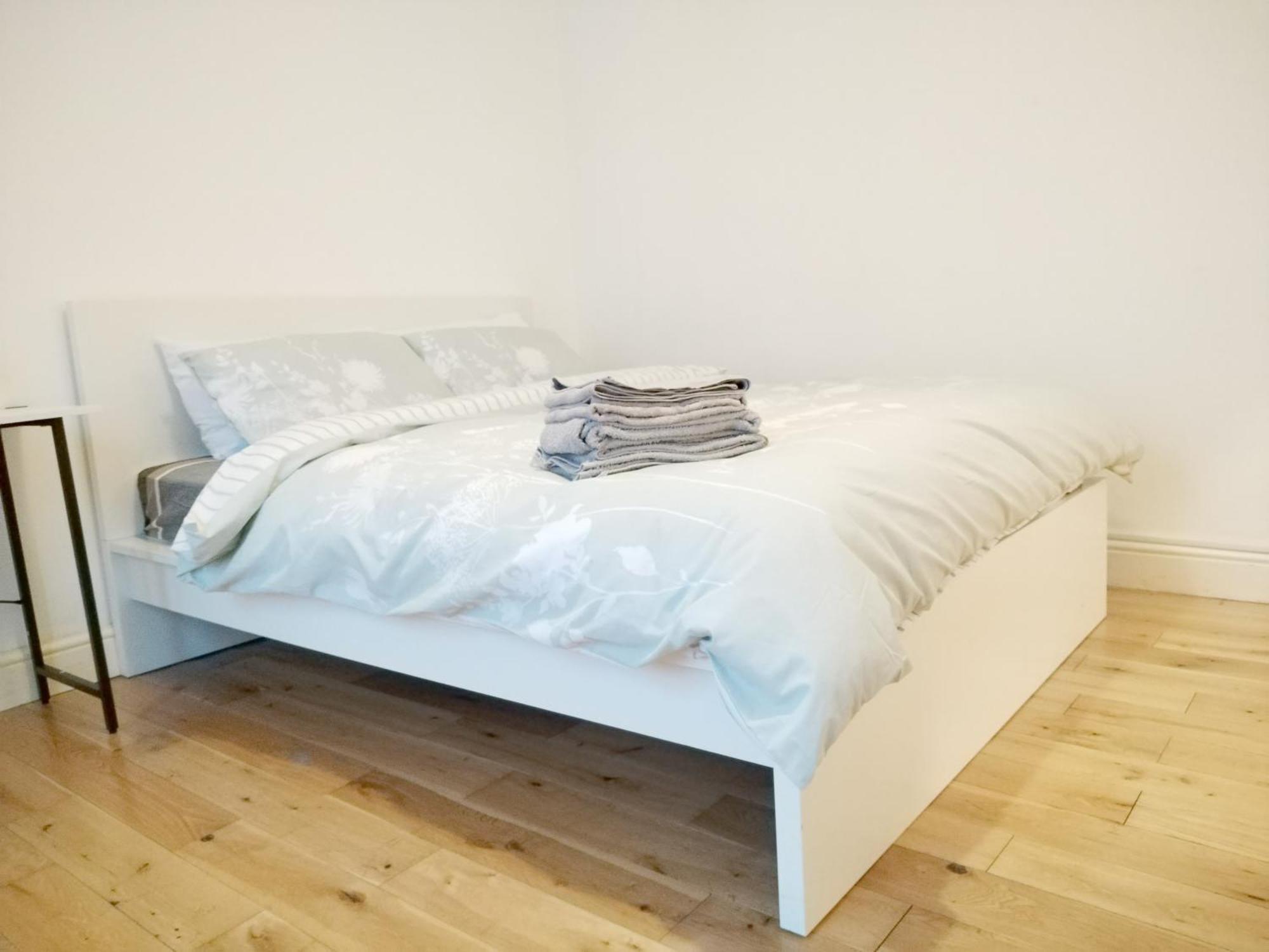 Cosy Near Canary Wharf & The O2