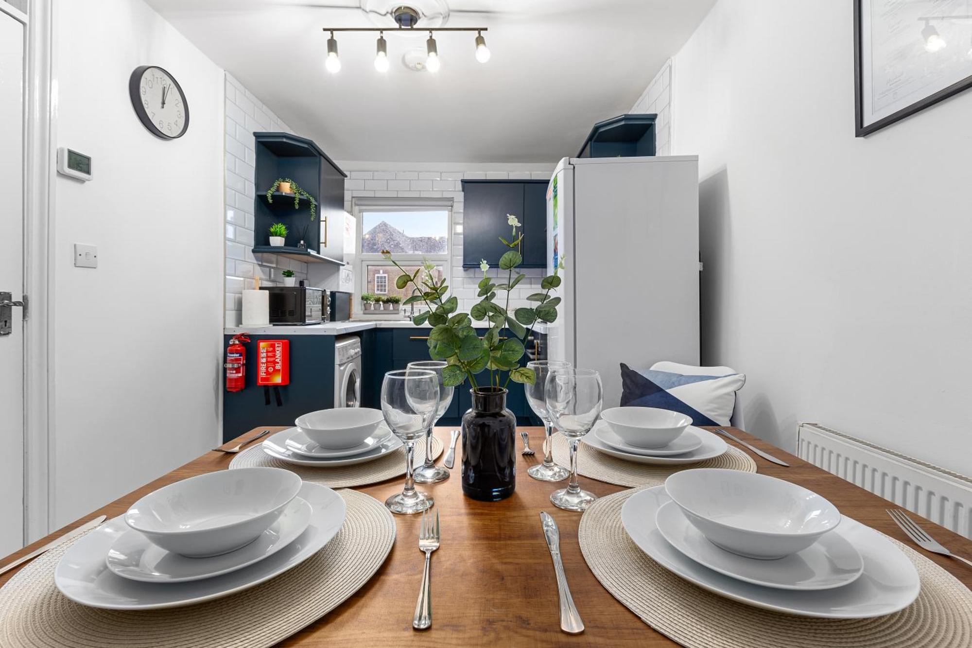 Leilighet Central & Modern 1 Bed Apartment - 3Min To Train Station & Sleeps 4 - The Holloway Suite *