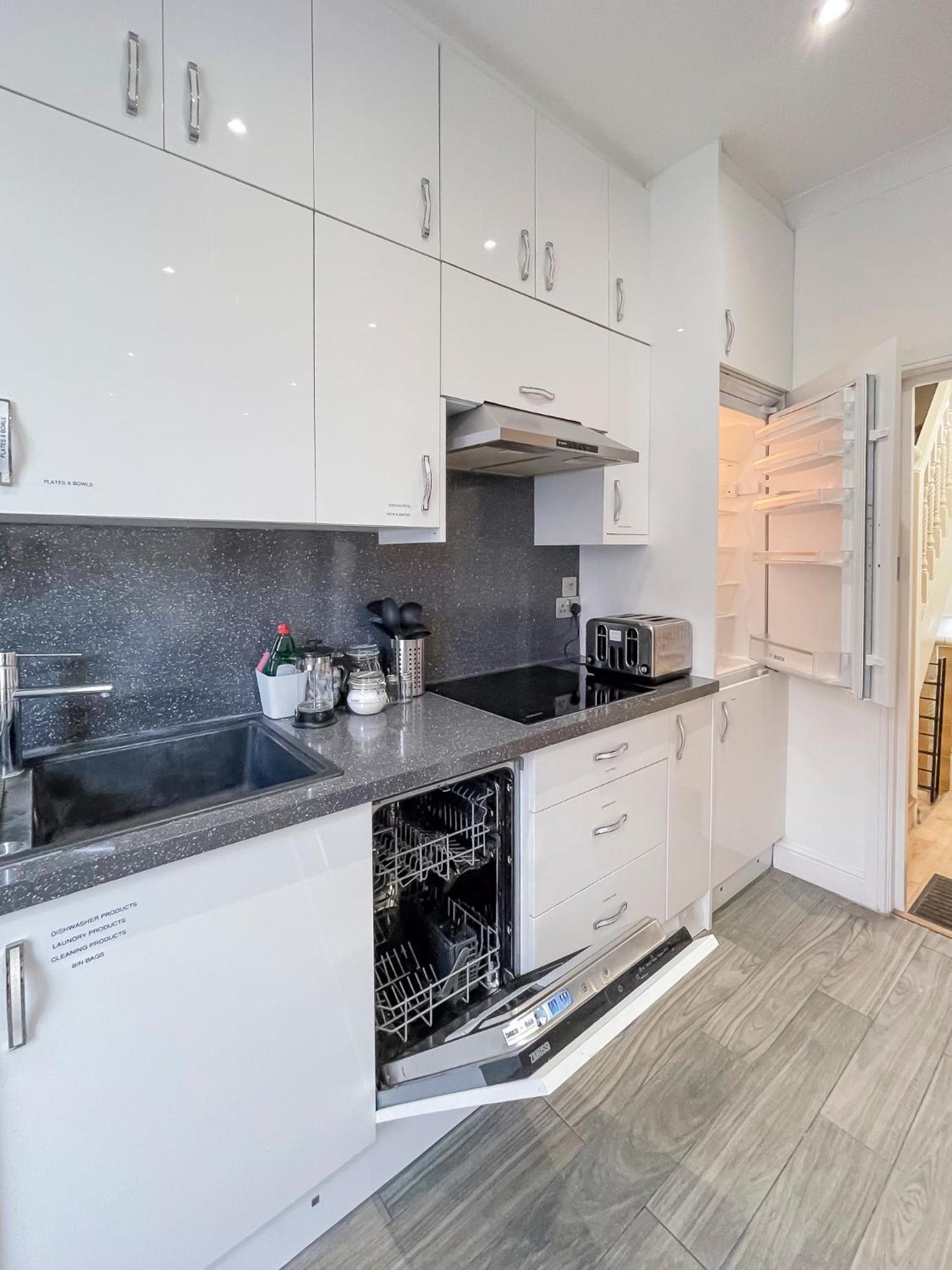 Beautiful 1 Bedroom Flat Close To Centre Apartment London