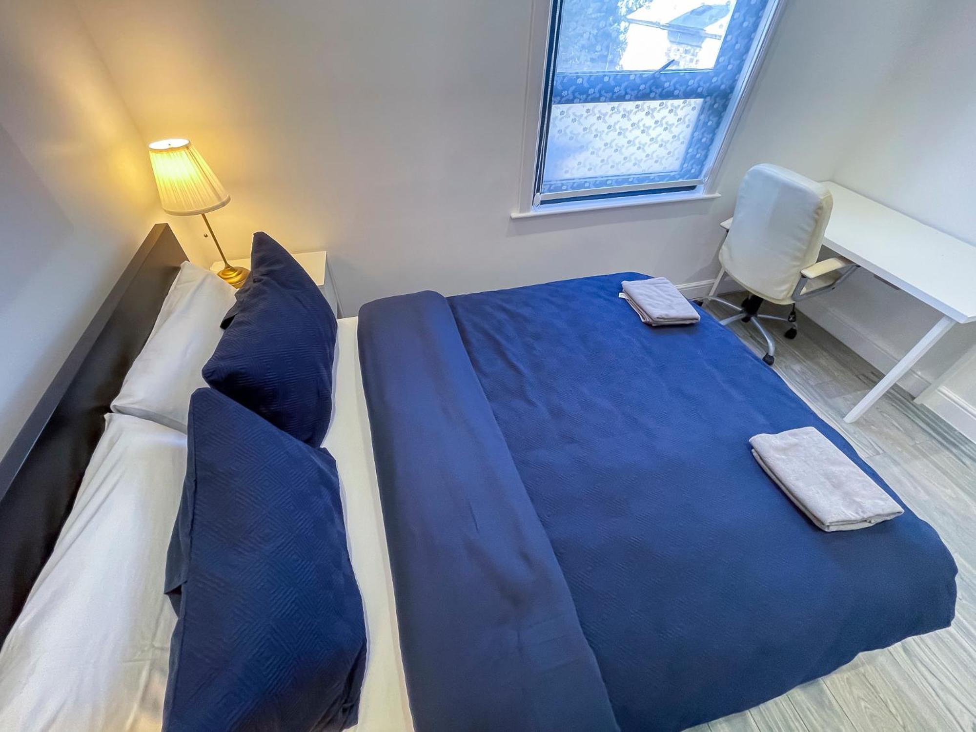 Beautiful 1 Bedroom Flat Close To Centre *