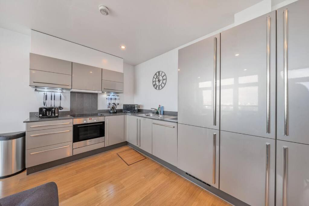 Apartment Great 2 Bed Flat With View