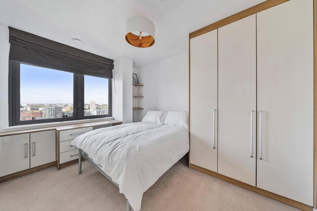 Apartment Great 2 Bed Flat With View London
