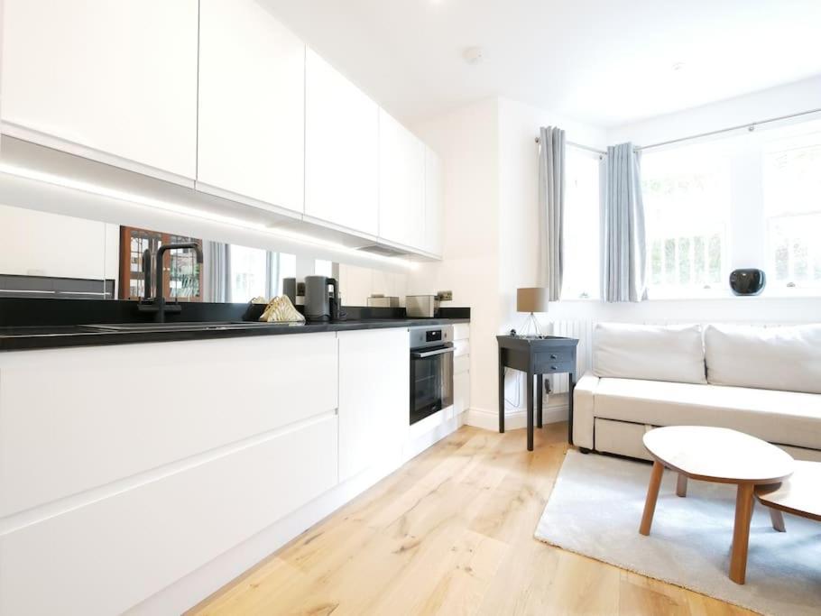 Newly Refurbished 2 Bed In Paddington Apartamento