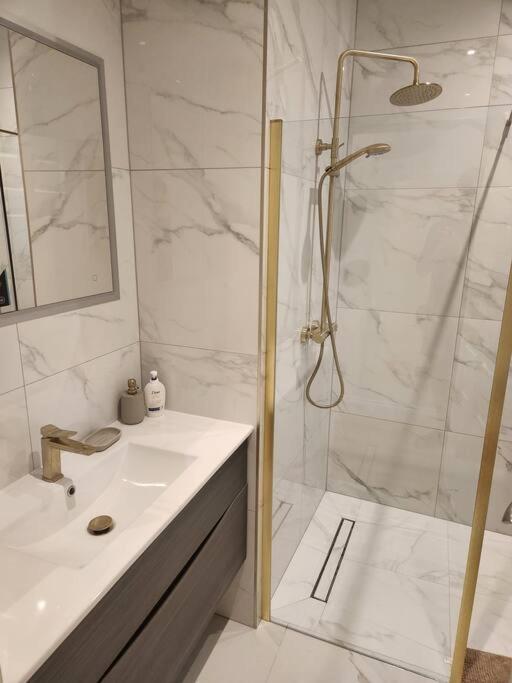 Apartamento Newly Refurbished 2 Bed In Paddington Londres