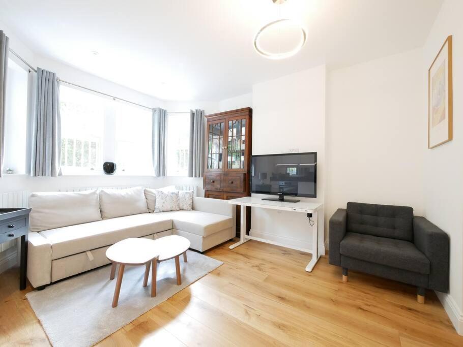 Newly Refurbished 2 Bed In Paddington * Londres
