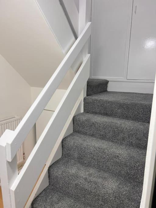 Apartment Stunning 2 Bedroom Duplex In The Heart Of