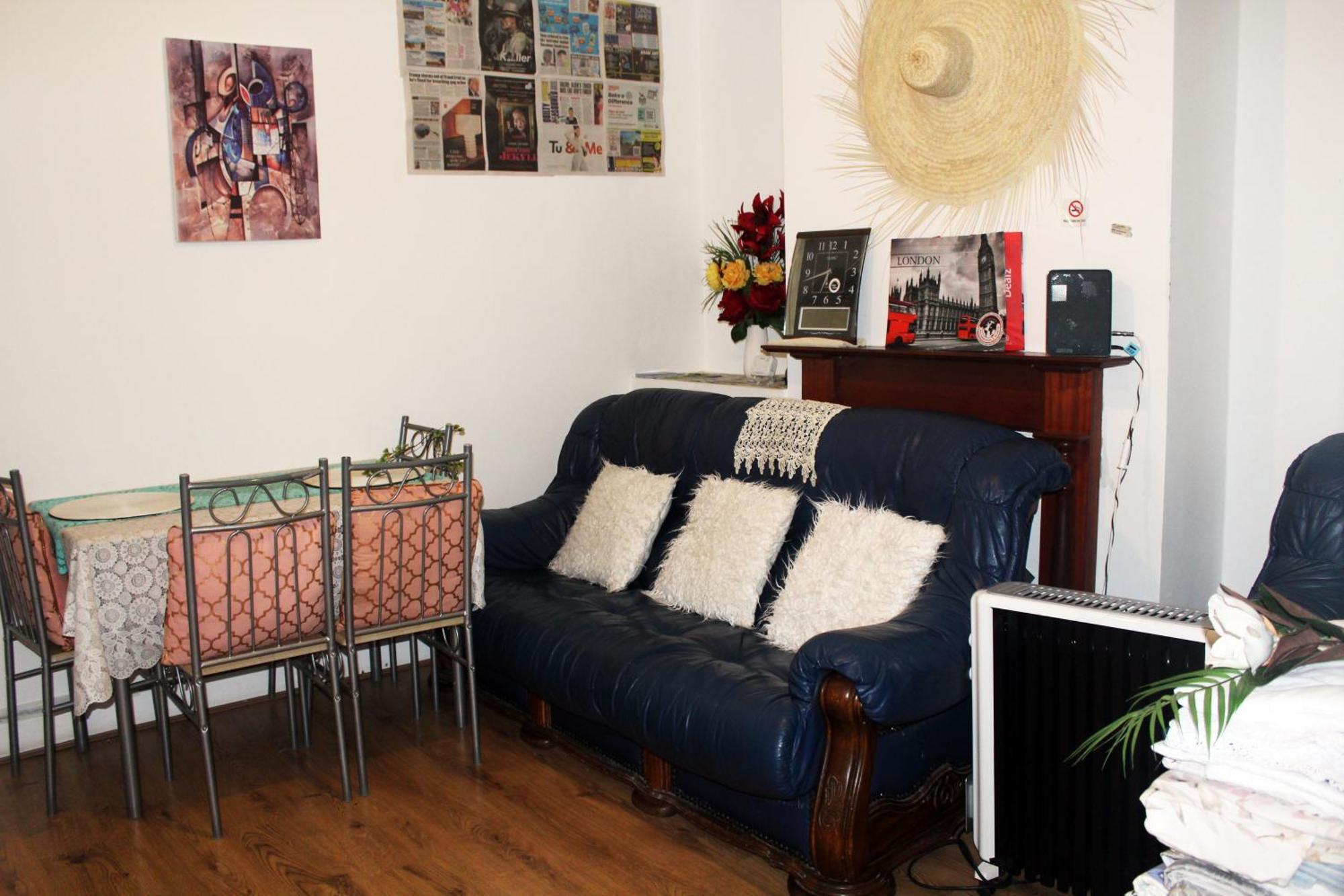 Cozy Or In Townhouse Fast Links To Central * London