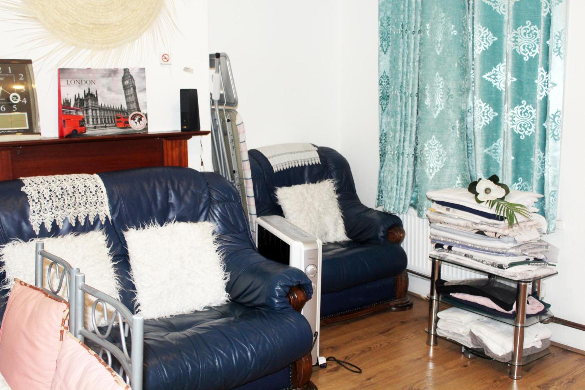 Cozy Or In Townhouse Fast Links To Central London
