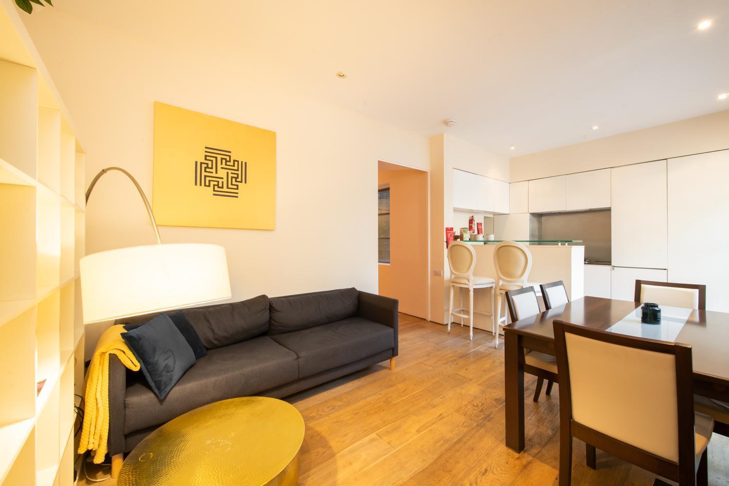 Pollen Street, Two-bedroom Flat Appartement *