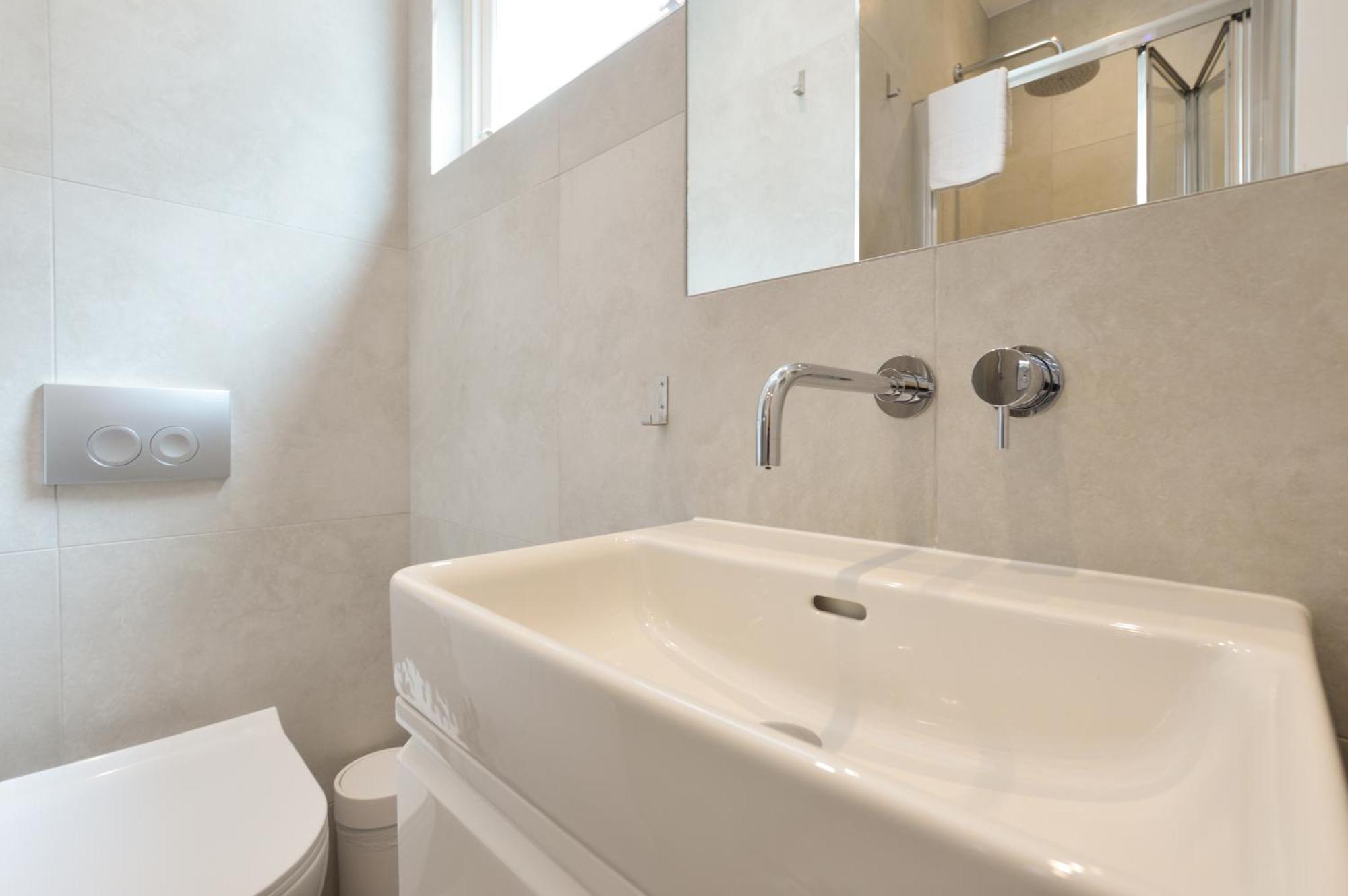 Cromwell Serviced By Stayprime * London