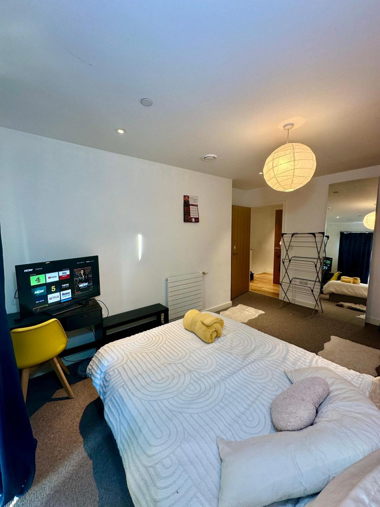 Modern Luxury Oasis 02 Arena-excel-canary Wharf Ldn