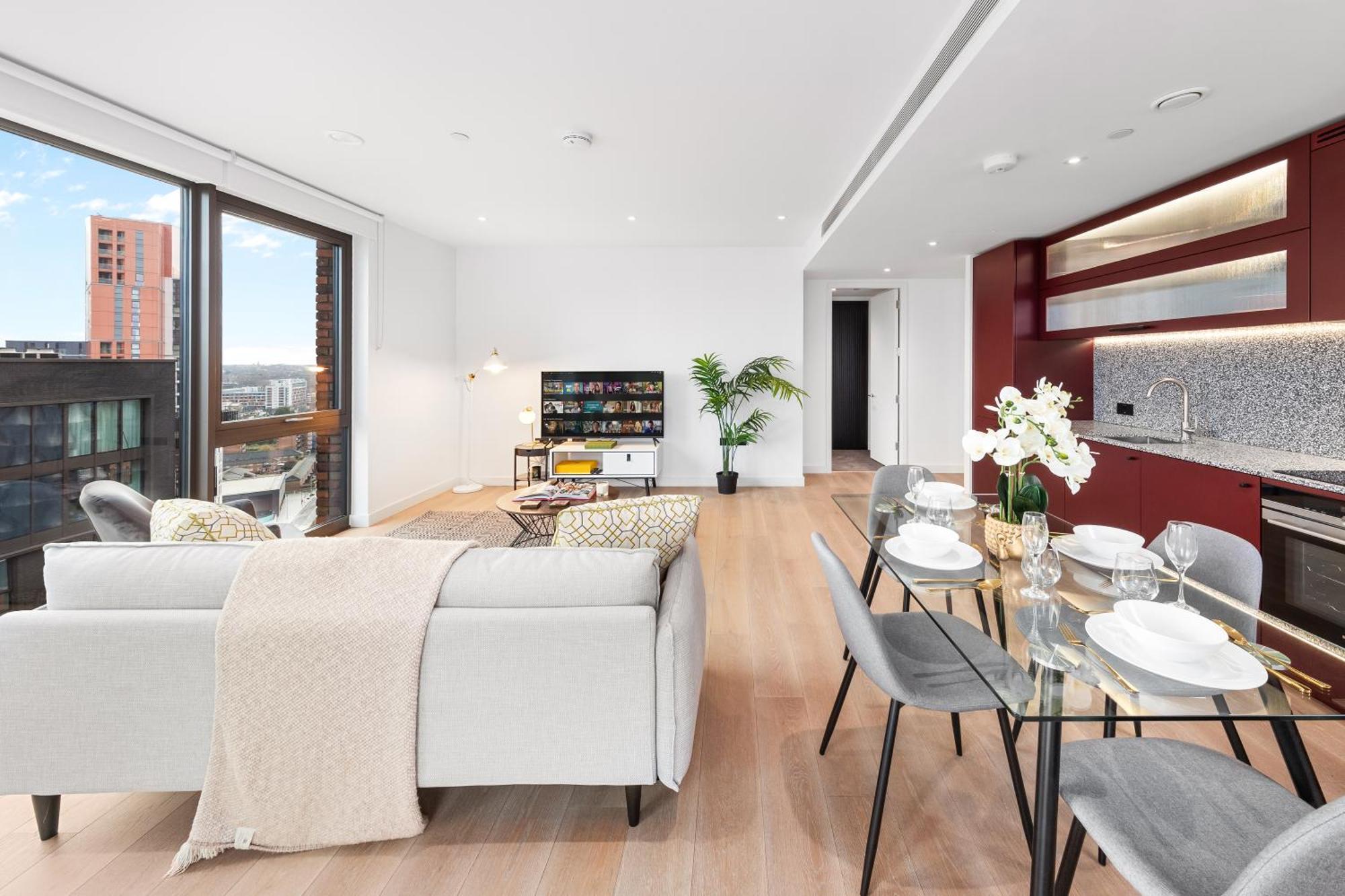 New 2 Bedroom Flat Riverview Balcony Aparthotel Londen