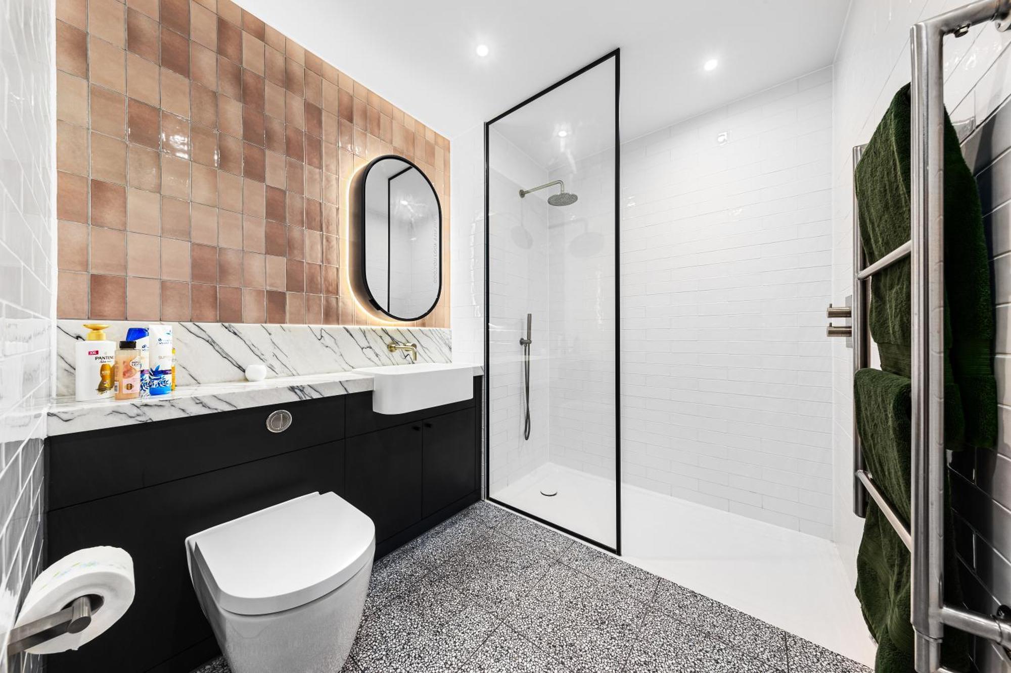 New 2 Bedroom Flat Riverview Balcony * Londen