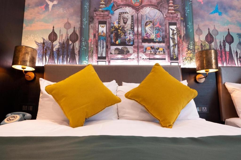 Hyde Park Hotel