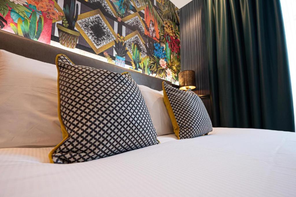 Hyde Park Hotel