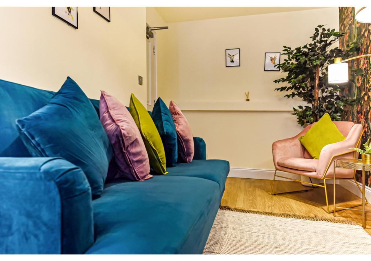 Stunning Family - Sleeps 11 * London