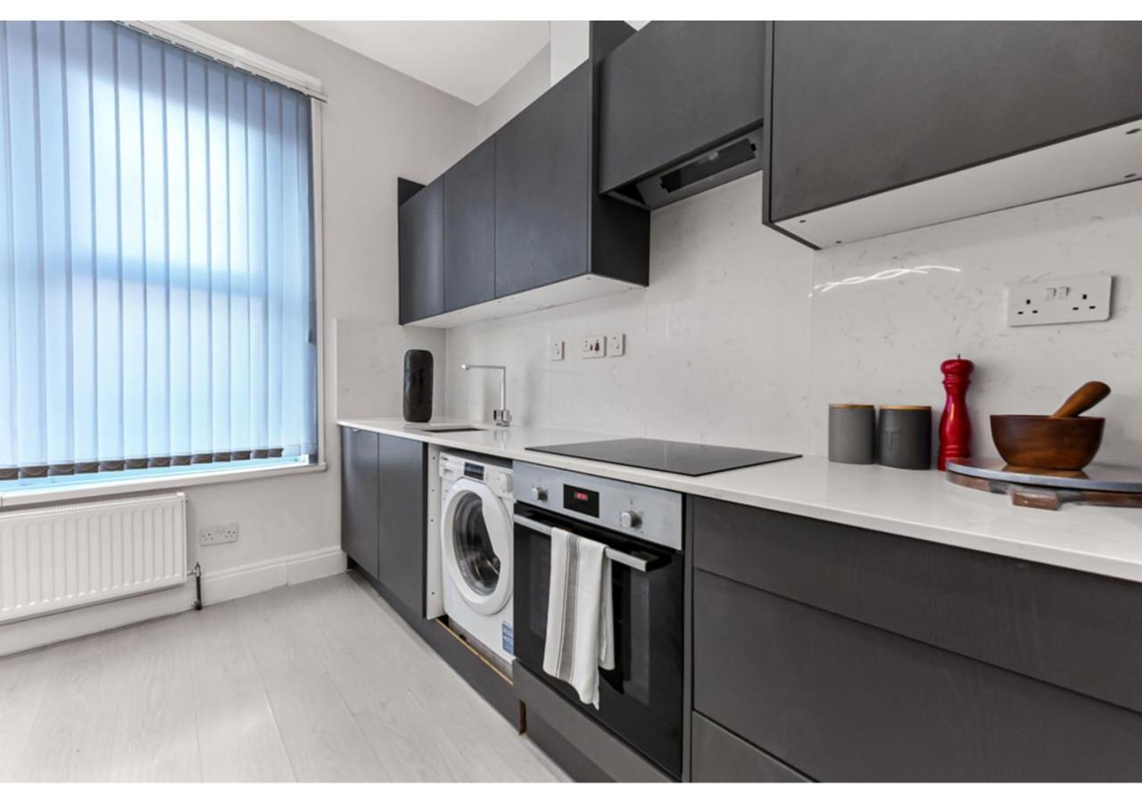 Leilighet Captivating 2 Bd Flat In London