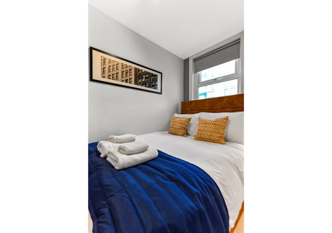 Captivating 2 Bd Flat In *
