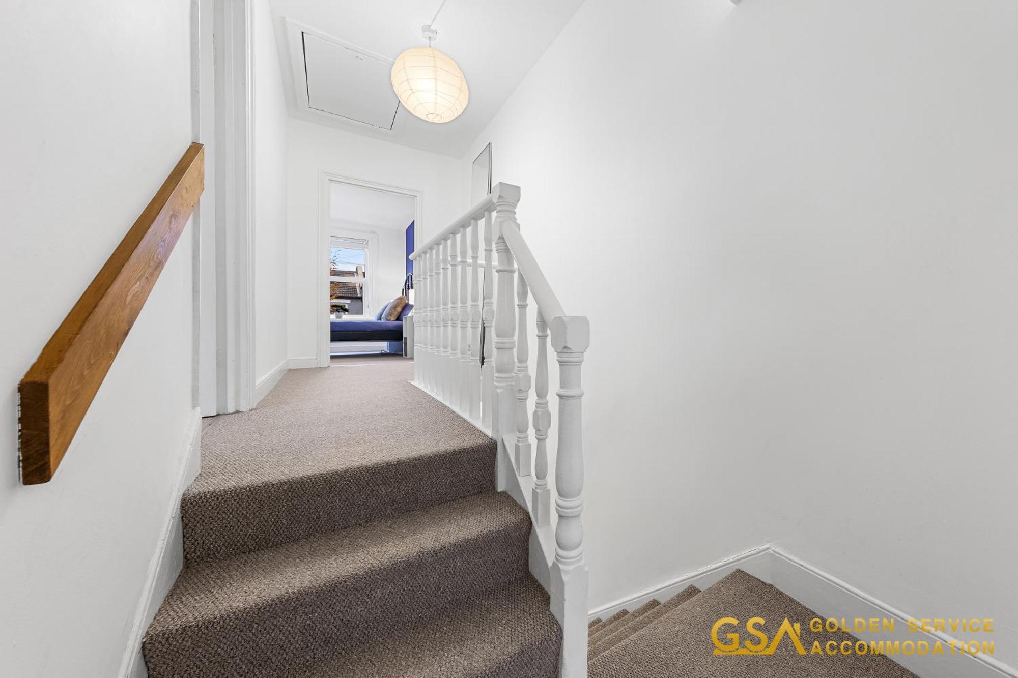 Holiday home Stylist And Cosy 3 Bed House Leytonstone Sleeps 7 London
