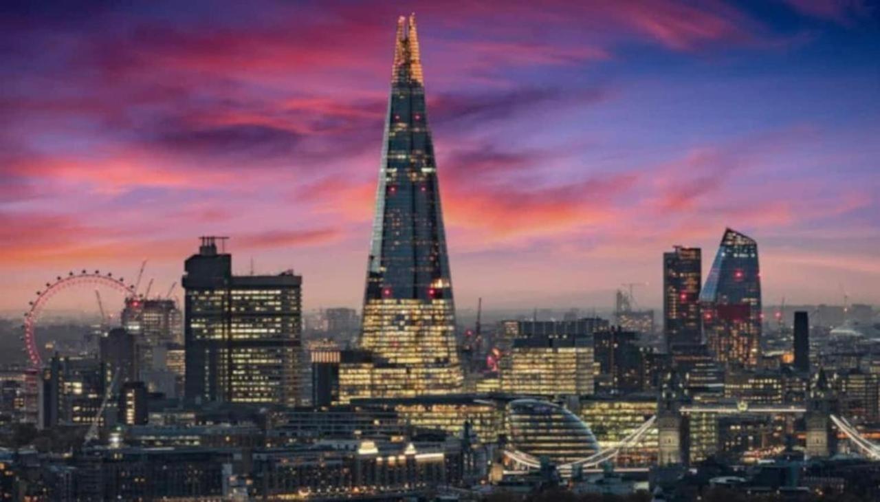 Off The Shard Xxl Design Family House With Garden London