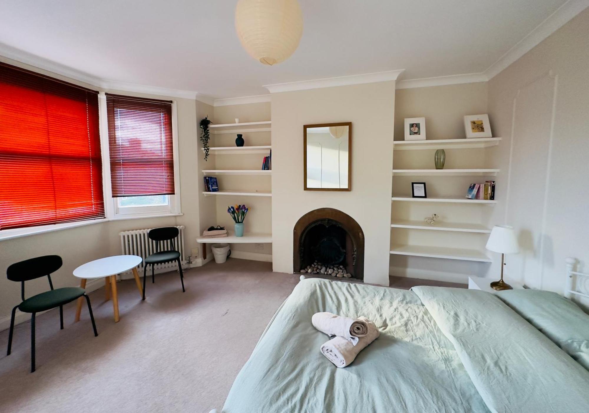 Cosy 3 Bedroom Flat Nearby Willsden Homestay London
