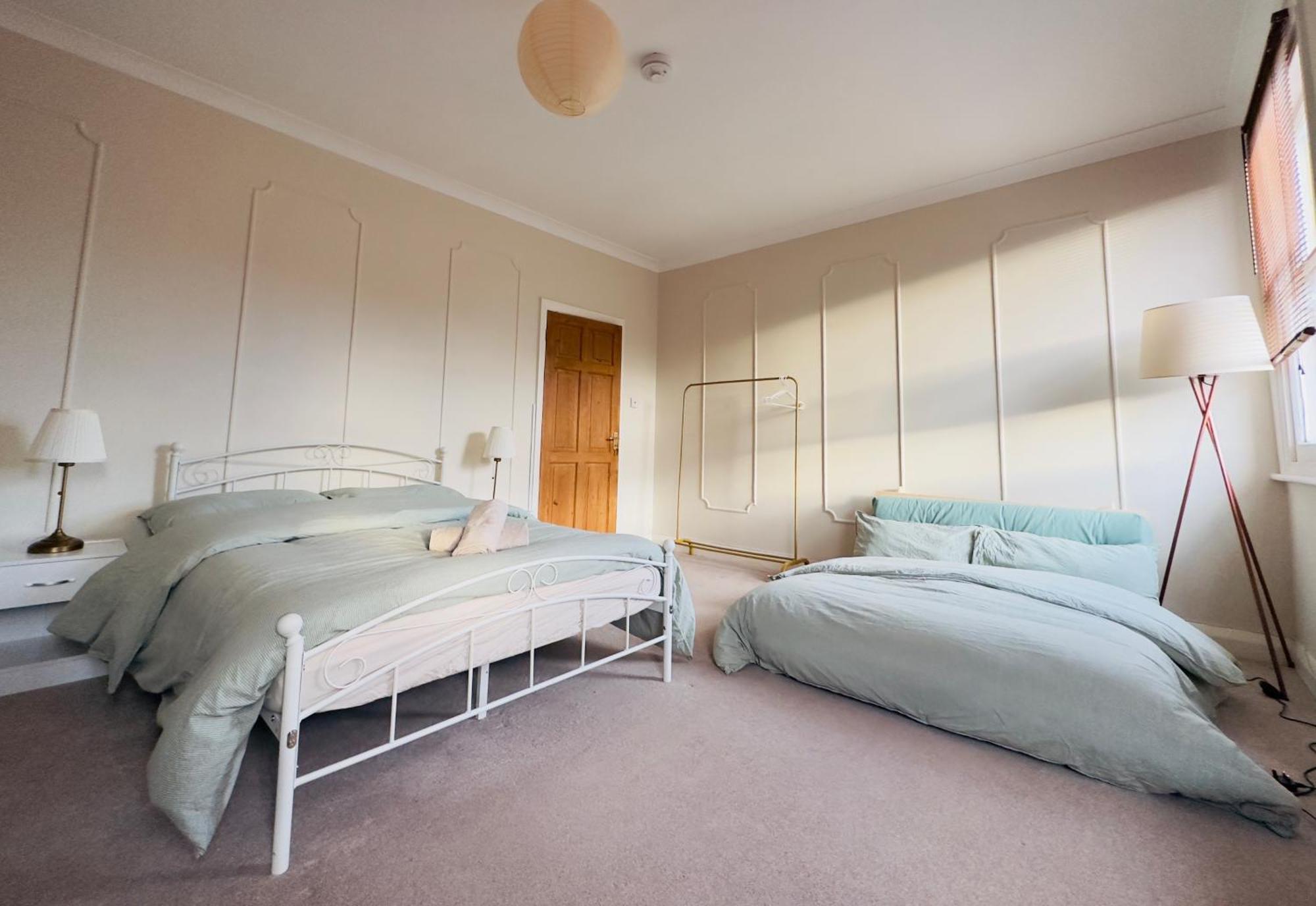 Cosy 3 Bedroom Flat Nearby Willsden Homestay London