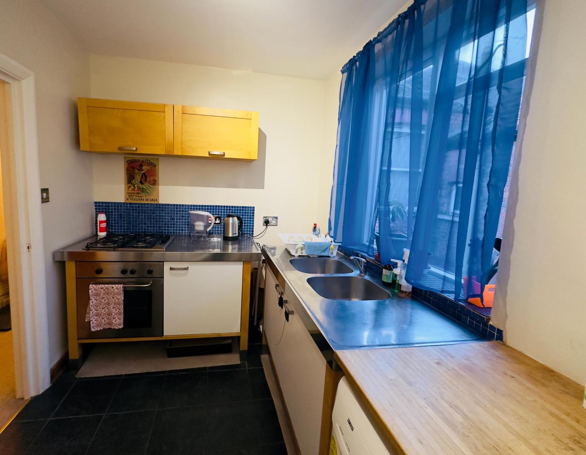 Cosy 3 Bedroom Flat Nearby Willsden * London