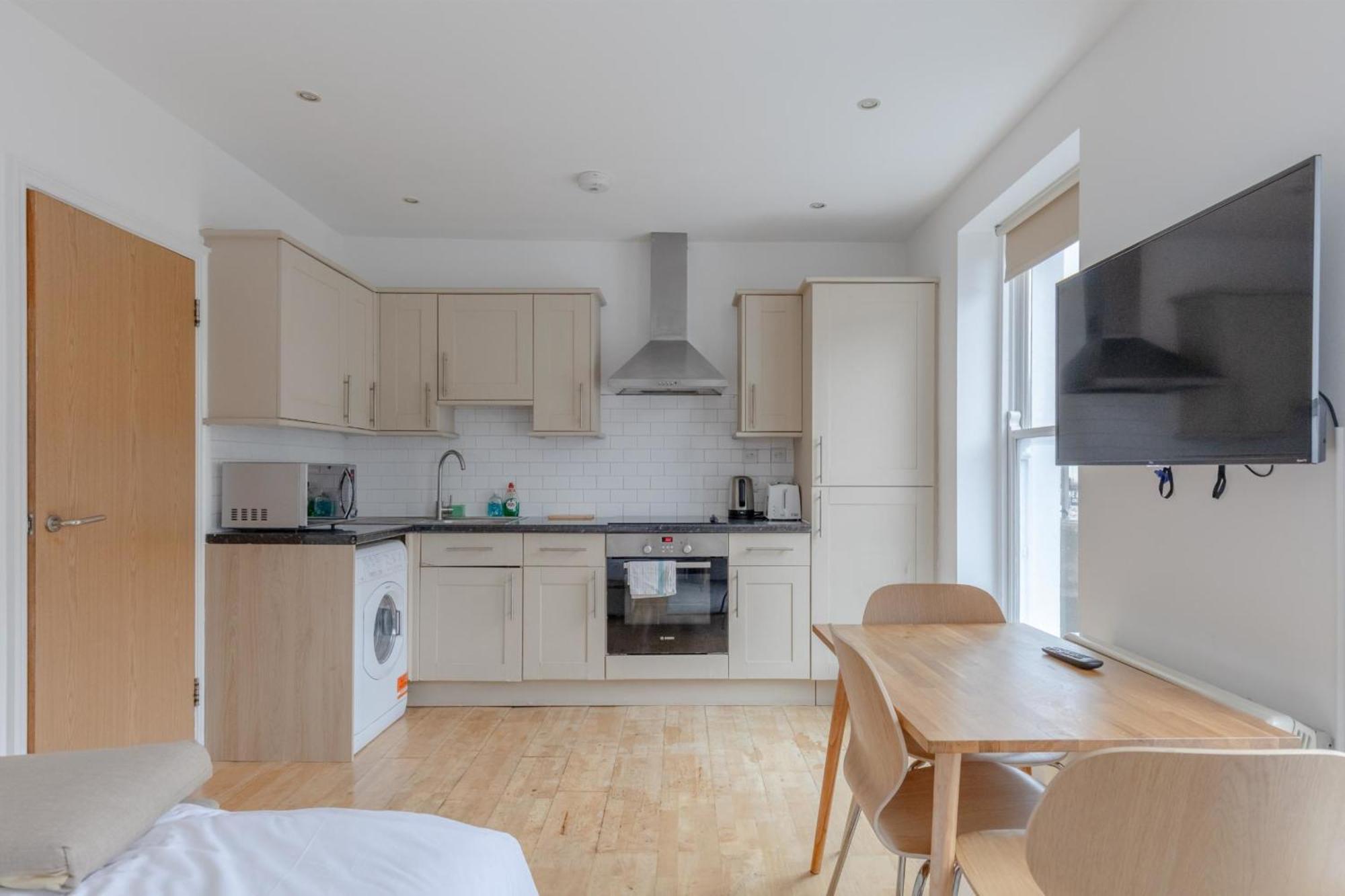 Bright And Spacious 1bd Flat - Camden Appartement Londen