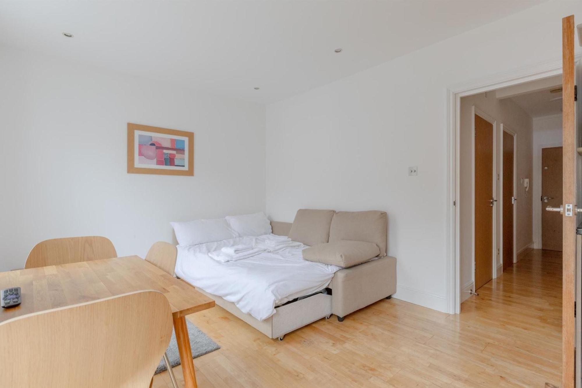Bright And Spacious 1bd Flat - Camden * Londen