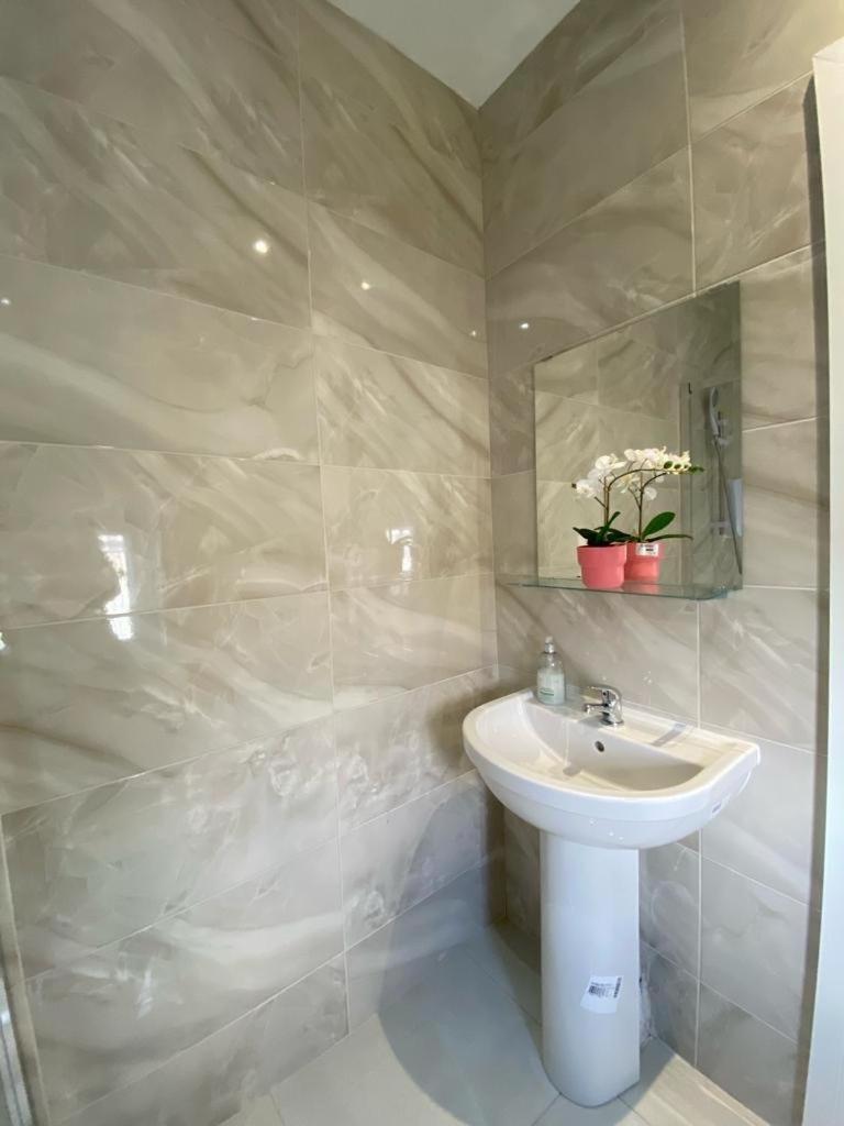 Kings Centre Apartment