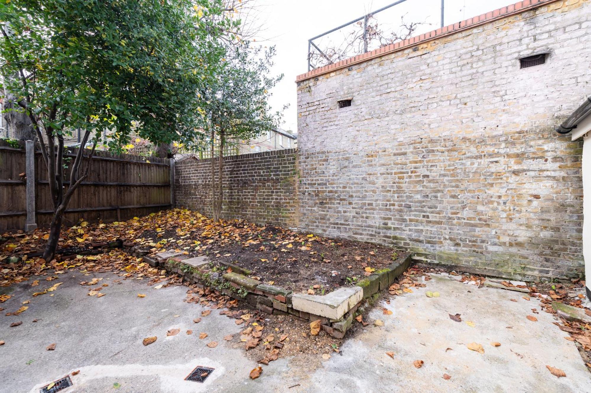 Bright, Spacious & Large Wimbledon Flat Apartment