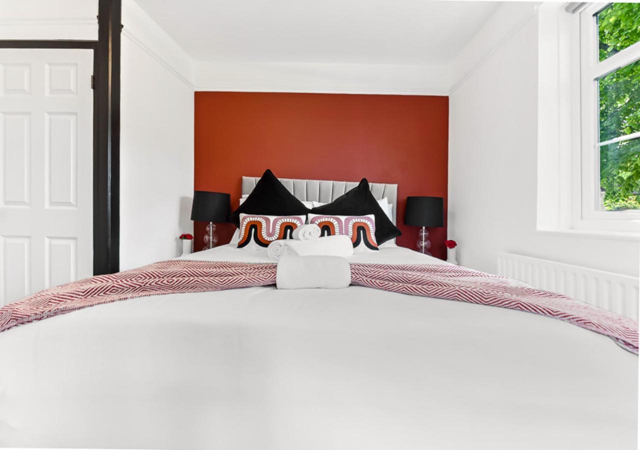 Radiant Serenity 2br Flat Sleeps 4 Warm Ambiance Leilighet *