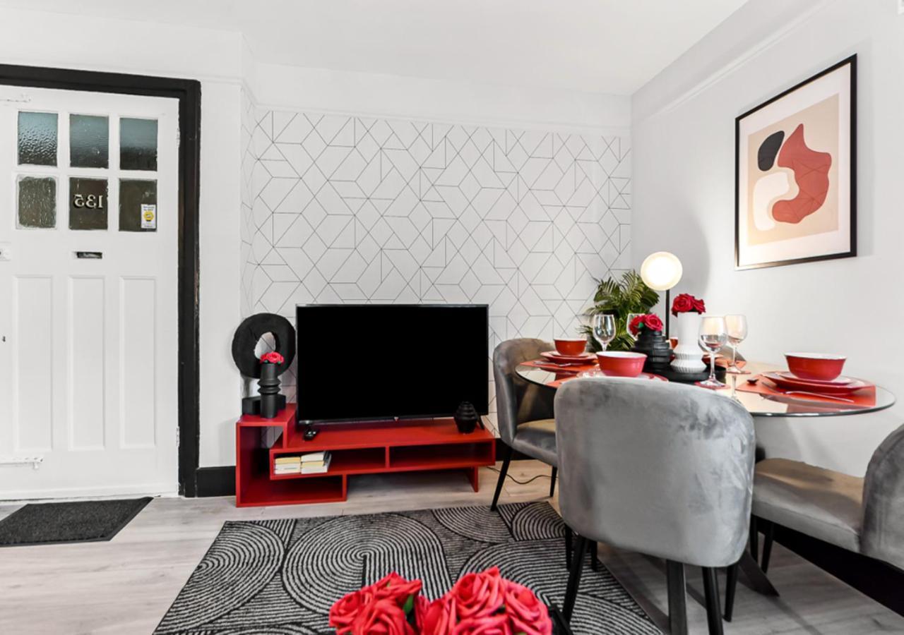 Radiant Serenity 2br Flat Sleeps 4 Warm Ambiance Leilighet